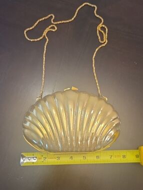 Gold Shell-Shaped Crossbody Clutch